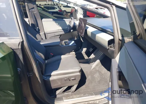 2024 Tesla Cybertruck All-Wheel Drive z USA, uszkodzony, nr VIN 7G2CEHED6RA024255